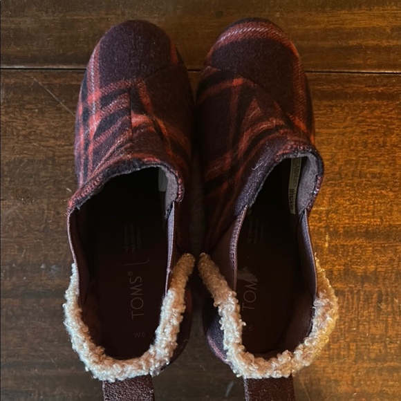 TOMS Kelsey 2.75" Wedge Heel Booties Boots Red Black Flannel Plaid 6 - Picture 4 of 8